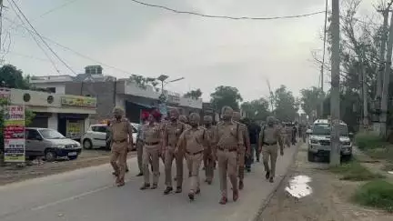 ਧਰਮਕੋਟ: ਕੋਟ ਈਸੇ ਖਾਂ ਵਿੱਚ ਪੰਜਾਬ ਪੁਲਿਸ ਨੇ ਕੱਢਿਆ ਫਲੈਗ ਮਾਰਚ, ਲੋਕਾਂ ਨੂੰ ਪੁਲਿਸ ਦਾ ਸਹਿਯੋਗ ਦੇਣ ਦੀ ਕੀਤੀ ਅਪੀਲ