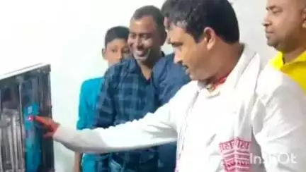 रामगढ़: कुजू ट्रांसपोर्ट नगर में विधायक तिवारी महतो ने वॉटर प्लांट का किया उद्घाटन