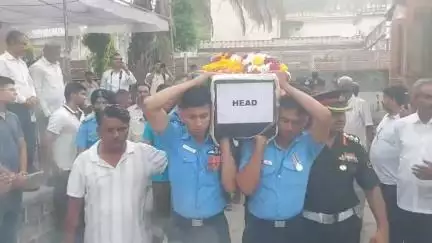 सुमेरपुर: भारतीय वायु सेना के शहीद पायलट ऋषिराज सिंह देवड़ा का अंतिम संस्कार उनके पैतृक गांव खिवान्दी में सैन्य सम्मान से हुआ