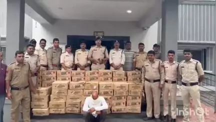 खकनार: खकनार पुलिस की बड़ी कार्रवाई, खेत के टपरे से 909 लीटर अवैध शराब का जखीरा जब्त
