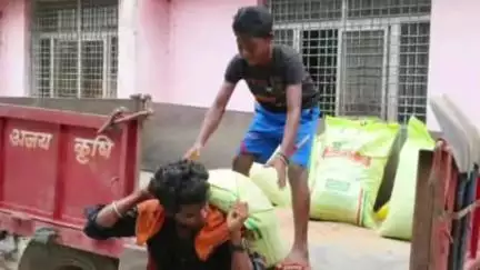 मस्तुरी: बिलासपुर जिले में खाद एवं बीज का 93 प्रतिशत वितरण हुआ, किसानों ने समय पर खाद बीज मिलने पर जताई खुशी
