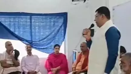 सिमरिया: विधायक ने राज्य संपोषित प्लस टू उच्च विद्यालय के छात्रों को साइकिलें वितरित कीं