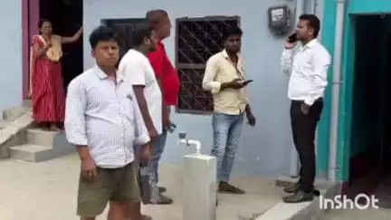 रुपौली: रुपौंली में बिजली चोरी करते हुए दो लोग धराए, प्राथमिकी दर्ज