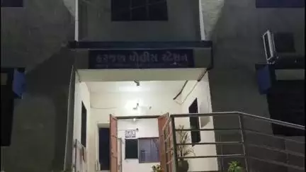 કરજણ: વલન ગામના શખ્સની પીઆઇટી NDPD એક્ટ હેઠળ અટકાયત કરી cid ક્રાઇમ ગાંધીનગર ની દરખાસ્ત મુજબ જુનાગઢ મધ્યસ્થ જેલ ખાતે ઘકેલાયો