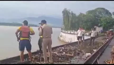 नरेन्द्रनगर: एसडीआरएफ ने ब्रह्मपुरी से मां-बेटी के बहने के मामले में चलाया खोज अभियान, नहीं लगा सुराग, मध्य प्रदेश की थीं मां-बेटी