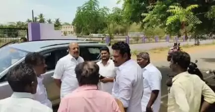 தஞ்சாவூர்: நீலகிரி ஊராட்சியில் ஓரணியில் தமிழ்நாடு உறுப்பினர் சேர்க்கை நடைபெற்றது