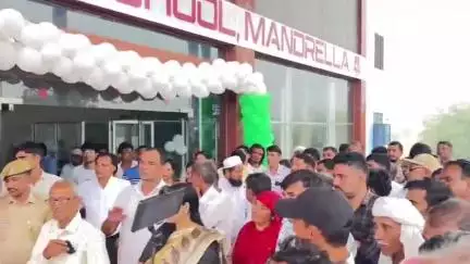 चिड़ावा: मंड्रेला में तिरंगे के सम्मान में भव्य आयोजन, आरपीएस स्कूल में जिला कलक्टर ने 75 फीट ऊंचे तिरंगे का किया उद्घाटन