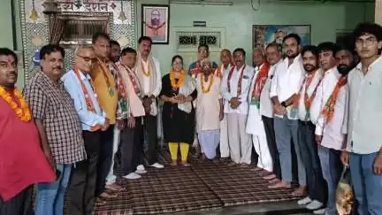 चिड़ावा: गुरु पूर्णिमा के अवसर पर पिलानी विधानसभा क्षेत्र में भाजपा ने संतों व प्रतिभाओं का किया सम्मान