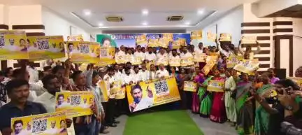 కర్నూలు: సీఎం చంద్రబాబు మోసాలను ప్రజలకు వివరించాలి: వైసీపీ జిల్లా అధ్యక్షుడు ఎస్వీ మోహన్ రెడ్డి
