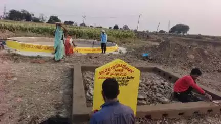 धनोरा: देवरी टीका ग्राम पंचायत में कुआं के वाटर रिचार्ज डकवेल निर्माण पर कलेक्टर की प्रतिक्रिया