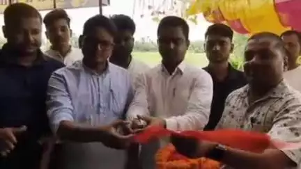 बेनीपुर: अलीनगर प्रखंड मुख्यालय के पाली रोड पर प्रकाश डेंटल क्लिनिक का भव्य शुभारंभ