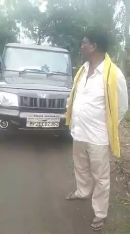 डिंडौरी: आप के जिलाध्यक्ष ने नुनखान की गर्भवती महिला को जननी एक्सप्रेस न मिलने पर निजी वाहन से विक्रमपुर अस्पताल पहुंचाया
