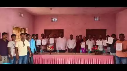 जलडेगा: जलडेगा कांग्रेस पार्टी केंद्र के सभी पदाधिकारियों को मिला नियुक्ति पत्र, विधायक भी थे मौजूद