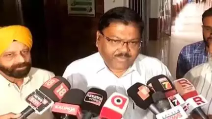 ଭୁବନେଶ୍ବର ମ୍ୟୁନିସିପାଲଟି କର୍ପୋରେସନ: ପେଟ୍ରୋଲ ମହଜୁତ ସମ୍ପର୍କରେ ଲୋକସେବା ଭଵନରେ ପ୍ରତିକ୍ରିୟା ରଖିଲେ ଉତ୍କଳ ପେଟ୍ରୋଲିୟମ ଡିଲର ସଂଘର ସାଧାରଣ ସମ୍ପାଦକ