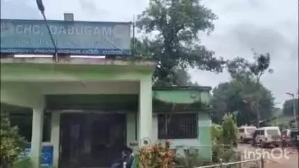 ଡାବୁଗାଁ: ସ୍ଥାନୀୟ ବସଷ୍ଟାଣ୍ଡ ନିକଟରେ ବାଇକରୁ ପଡି ଜଣେ ଆହତ