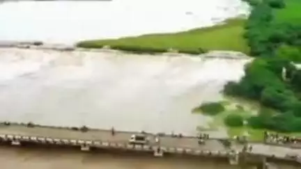 पैठण: जायकवाडी धरण 70 टक्के भरले लवकरच 100% भरण्याची शक्यता