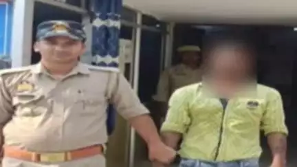 सोरांव: थरवई पुलिस ने पैगंबरपुर स्थित मनसैता पुल के पास एक वांछित अभियुक्त को गिरफ्तार किया, की गई विधिक कार्यवाही