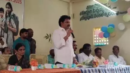 పిల్లల బంగారు భవిష్యత్తుకు బాటలు  వేయాల్సింది తల్లిదండ్రులే: మెగా పేరెంట్స్ టీచర్స్ మీటింగ్ లో  ఎమ్మెల్యే ఏలూరి ఉద్బోధ