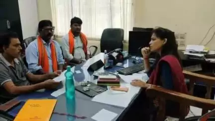 কাশীপুর: প্রকৃত চাষীরা বঞ্চিত হচ্ছেন,তৃণমূলের পার্টি অফিস থেকে বীজ বিলি হচ্ছে কাশীপুরে চাঞ্চল্যকর অভিযোগ BJP নেতা স্বপন চৌধুরীর
