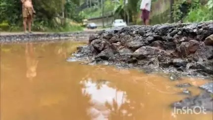 കോഴിക്കോട്: റോഡേത് കുളമേത്? തോട്ടുമുക്കം-പുതിയനിടം റോഡിൽ ഒരുകിലോമീറ്ററിൽ 50-ഓളം കുഴികൾ, കണ്ണുതുറക്കാതെ അധികാരികൾ #localissue