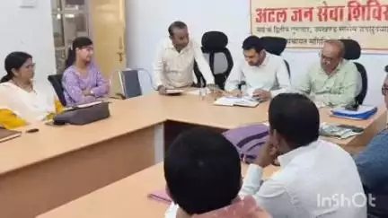 फलौदी: फलोदी में अटल जन सेवा शिविर में एसडीएम ने सुनीं समस्याएं