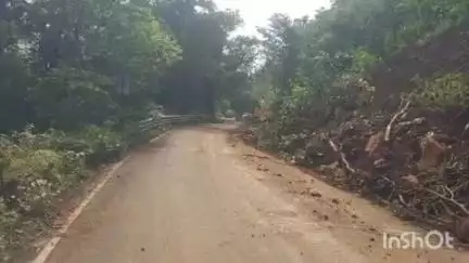 पोलादपूर: आंबेनळी घाटात दरड कोसळली; महाबळेश्वर पोलादपूर मार्ग पाच दिवसांसाठी बंद