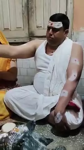 पवित्र श्रावण मास की हार्दिक शुभकामनाएं...
हर-हर महादेव

II श्री काशीविश्वनाथो विजयतेतराम II
