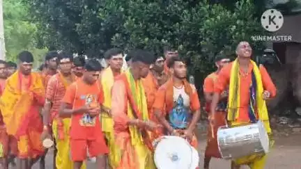 ନର୍ଲା: ନର୍ଲା ଅଞ୍ଚଳର କାଉଡ଼ିଆ ମାନଙ୍କ ଦ୍ଵାରା ନର୍ଲା ସ୍ଥିତ ଶିବ ମନ୍ଦିର ରେ ଜଳ।ଧାର କରିଥିବା ସୂଚନା