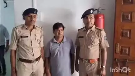 વાપી: વાપીના મોરાઈમાં ગેરકાયદે ક્લિનિક ચલાવતો સુરજીત ચૌહાણ પકડાયો, GMC રજિસ્ટ્રેશન ન હોવાથી કાર્યવાહી
