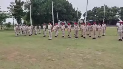 आज दिनांक 11 जुलाई 2025 (शुक्रवार) को नवीन पुलिस केन्द्र, भोजपुर (आरा) में साप्ताहिक परेड का आयोजन किया गया।