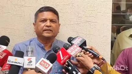 રાજકોટ પૂર્વ: ભાજપના કાંતિ અમૃતિયા અને આપના ગોપાલ ઇટાલિયાને શાબ્દિક યુદ્ધ મામલે ખોડલધામના ચેરમેન નરેશ પટેલેનું નિવેદન