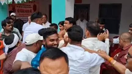 सहार: भोजपुर कांग्रेस की बैठक में हंगामा व मारपीट, सहार के NDA नेताओं ने INDIA गठबंधन को बताया 'गुंडों का समूह'
