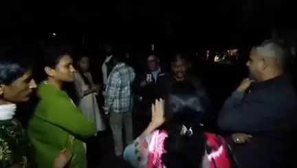 ಬೆಳಗಾವಿ: ಬೆಳಗಾವಿ ನಾನಾವಾಡಿಯಲ್ಲಿ ಬೀದಿ ನಾಯಿಗಳ ಸಲುವಾಗಿ ಗಲಾಟೆ