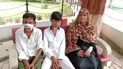 लखीमपुर: खीरी कस्बे के सैय्यदवाड़ा में मोबाइल विवाद के दौरान दबंग ने चाकू से कई वार किए, महिला सहित तीन लोग घायल