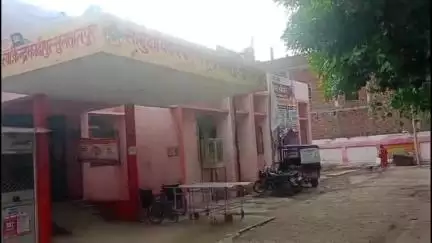 कादीपुर: खोजापुर मोड़ के पास ई-रिक्शा और कार में हुई जोरदार टक्कर, ई-रिक्शा चालक गंभीर रूप से घायल, चल रहा है इलाज