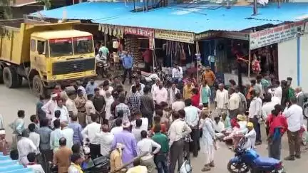 खेड़ी सांवलीगढ़ में यूरिया की किल्लत से किसान नाराज, कर दिया चक्काजाम