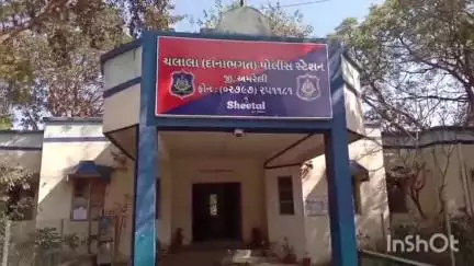 ધારી: ચલાલા પોલીસ સ્ટેશન ખાતે તેરા તુજકો અર્પણ અંતર્ગત કાર્યક્રમ યોજાયો