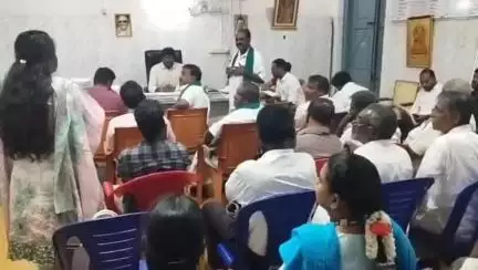 திருப்பத்தூர்: ஆண்டியப்பனூர் அணையை தூர்வார வேண்டும் என  தாலுக்கா அலுவலகத்தில் நடைபெற்ற விவசாயிகள் குறைதீர்வு கூட்டத்தில் கோரிக்கை
