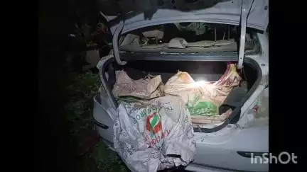 धार: धार के गुणावद में क्षतिग्रस्त कार से मिला संदिग्ध मांस, पुलिस ने 7 बोरियां जब्त कर मामला दर्ज किया