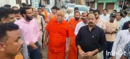 तराना: जूना अखाड़ा के अंतरराष्ट्रीय अध्यक्ष मोहन भारती ने तराना में तिलकेश्वर महादेव की सवारी मार्ग का निरीक्षण किया