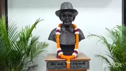 देहरादून: सीएम धामी ने सचिवालय में राज्य स्तरीय बैंकर्स समिति की बैठक की