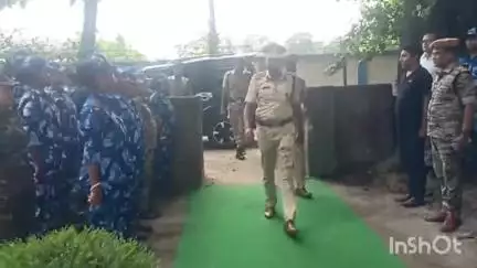 কোচবিহার ১: পুলিশ লাইন মোড় সংলগ্ন এলাকায় পুলিশের একটি আবাসন সংস্কার করে উদ্বোধন করল পুলিশ সুপার