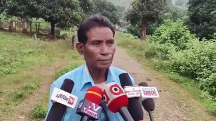 ରାୟଗଡା: କଲ୍ୟାଣସିଂହପୁର କଞ୍ଜମଯୋଡ଼ି ଗାଁରେ ପ୍ରେମୀ ଯୁଗଳଙ୍କୁ ନେଇ ଚର୍ଚ୍ଚିତ ଘଟଣାରେ ପ୍ରତିକ୍ରିୟା ରଖିଲେ ଗ୍ରାମବାସୀ