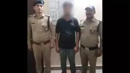 पिथौरागढ़: महिला से मारपीट और बाइक सवार को जान से मारने की कोशिश करने वाले अभियुक्त को पुलिस ने नगर क्षेत्र से किया गिरफ्तार