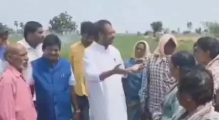 కరేడులో పర్యటించి రైతుల ఉద్యమానికి మద్దతు తెలిపిన మాజీ ఎంపీ హర్షకుమార్