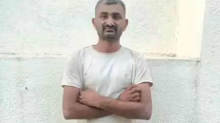 જિલ્લામાંથી તડીપાર થયેલ ઇસમને વિસાવાડા ગામે ચામુંડા માતાજી મંદિર નજીકથી પોરબંદર LCBએ ઝડપી પાડ્યો