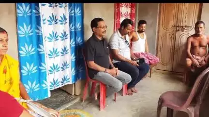 কমলপুর: নোয়াগাঁও এলাকার বাসিন্দা  প্রয়াত বিএল দাস এর বাড়িতে গেলেন বিধায়ক