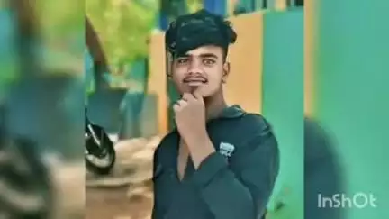 மதுரை தெற்கு: "வாக்கி டாக்கியில் பிராங்க்: நண்பன் கொலையில் முடிந்த பரிதாபம்- உயிர் போகும் சூழலில் தாய் சகோதரியை காப்பாற்றிய இளைஞர்"