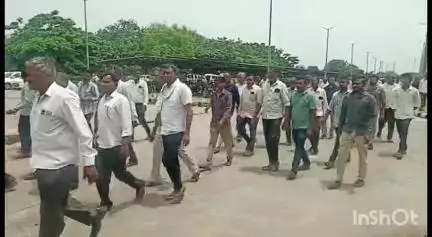 મોડાસા: ભિલોડામાં યુવકની હત્યા કેસને લઈ ચોપલાનારના 200 જેટલા ગ્રામજનોએ DM ને DSP ને આવેદનપત્ર આપ્યું
