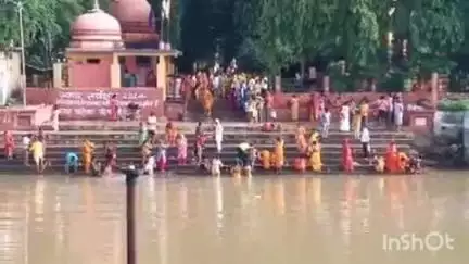 सीहोर नगर: सीहोर: सीवन नदी पर शिव भक्तों का मेला, कुबेरेश्वर धाम के लिए कावड़ यात्रा शुरू